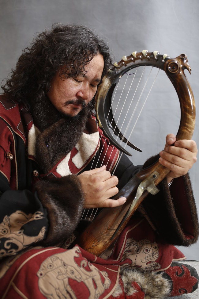 “Сонгох цаг” нэвтрүүлэг – Хөгжмийн зохиолч урлаг судлаач Д.Ганпүрэв